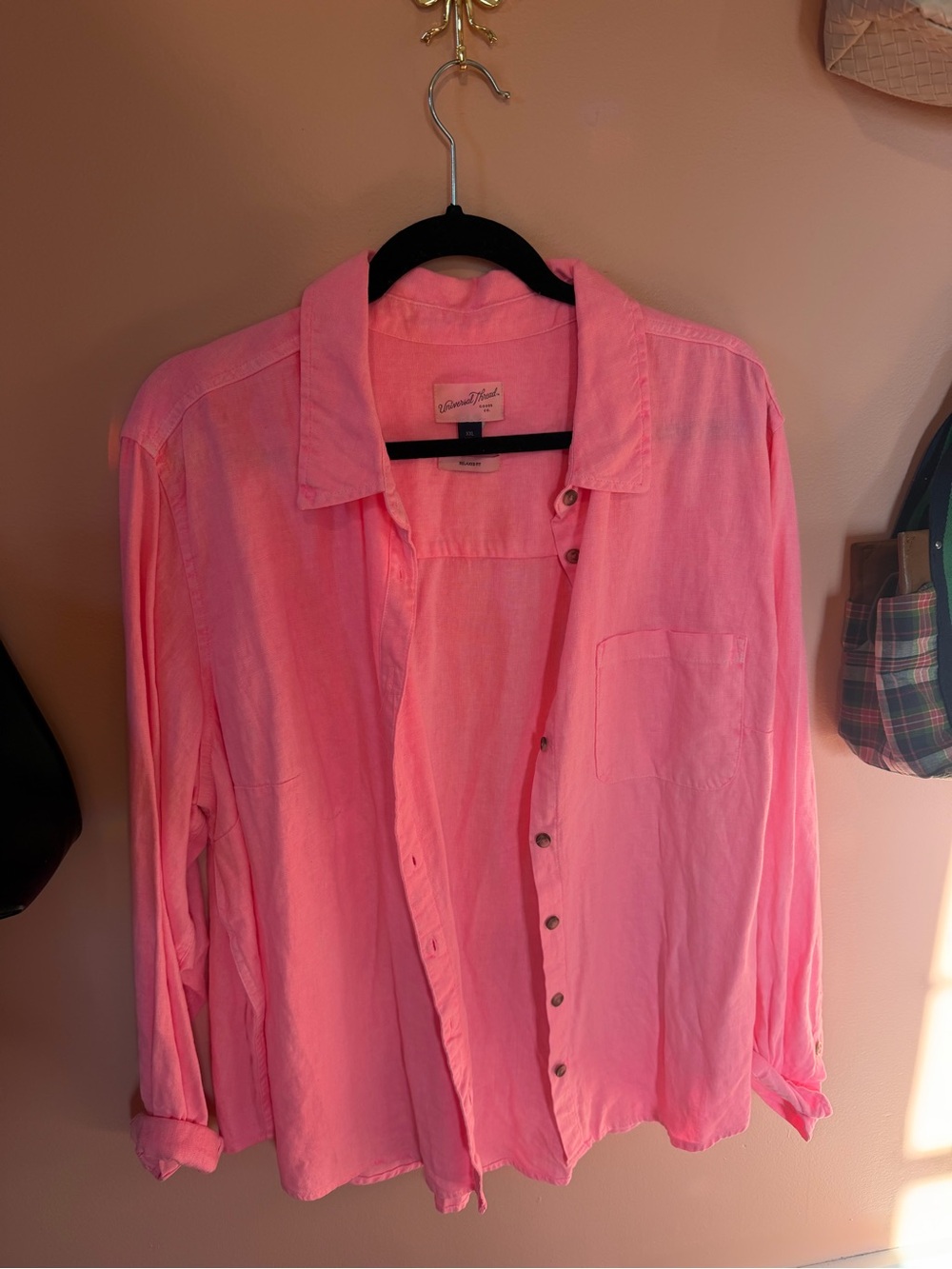 Universal Thread Pink Casual Button-Down Shirt